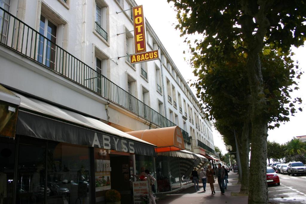 Abacus Hotel 로양 외부 사진